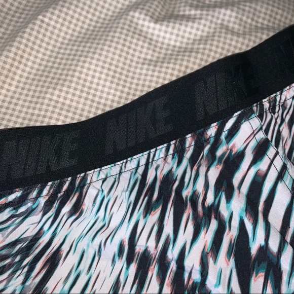 NIKE shorts - Picture 4 of 6